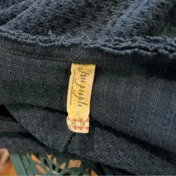 Free People  Top - Picture 4 of 4